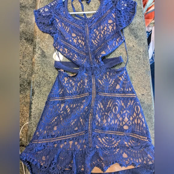 Signature 8 Mini dress size Medium - Picture 2 of 16
